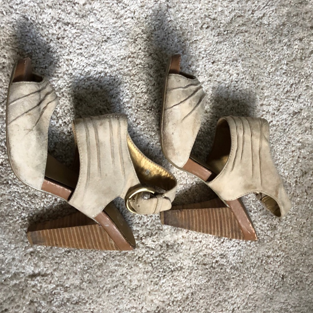 Wedged heels - Picture 3 of 3